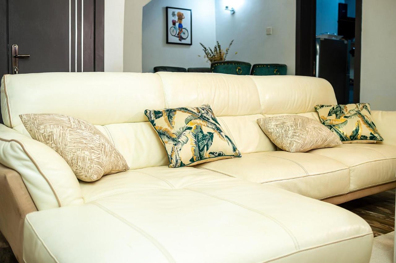 Palm Heights Apartments - Omole Phase 1, إيكجا المظهر الخارجي الصورة