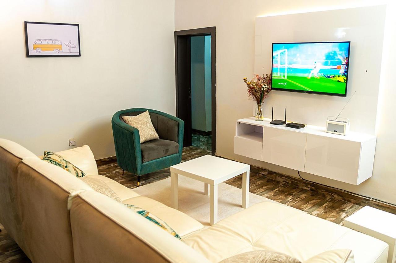 Palm Heights Apartments - Omole Phase 1, إيكجا المظهر الخارجي الصورة