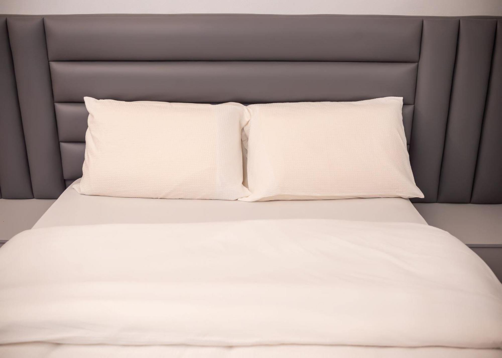 Palm Heights Apartments - Omole Phase 1, إيكجا المظهر الخارجي الصورة