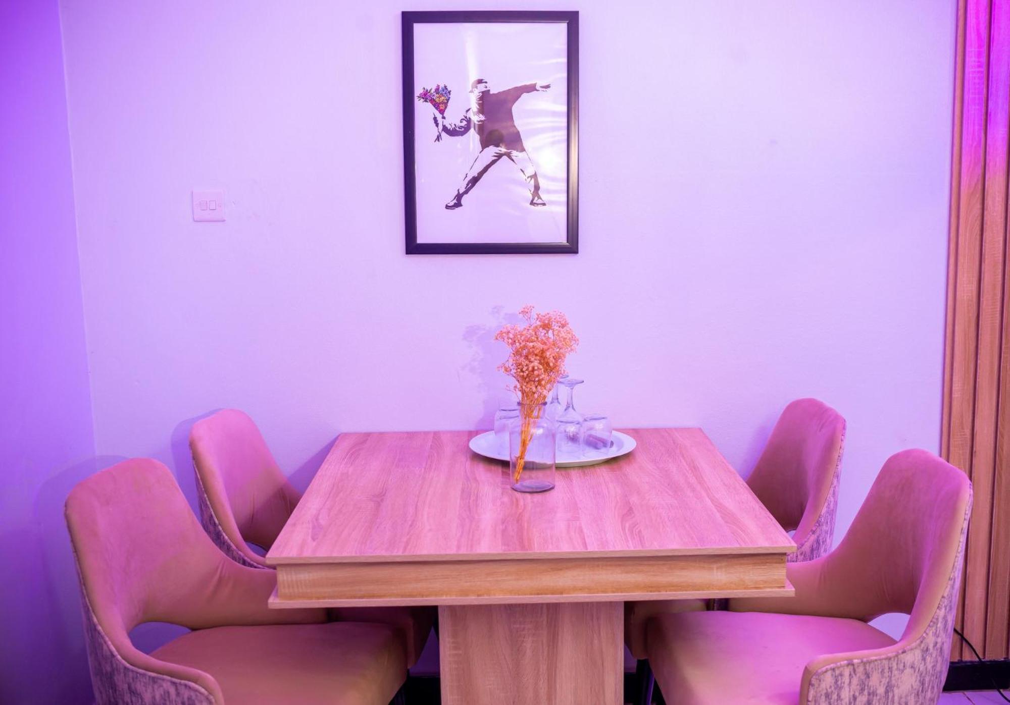 Palm Heights Apartments - Omole Phase 1, إيكجا المظهر الخارجي الصورة